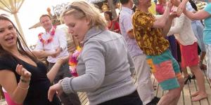 bedrijfsuitje scheveningen strandtent activiteiten  bbq